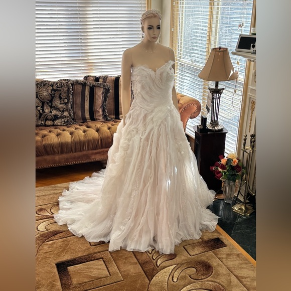 YSA Makino Blush Wedding gown size 12 - Picture 3 of 17